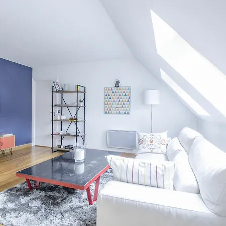 Luxury In Opera - The Louvre Apartment Paris