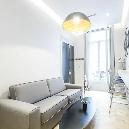 Luxury In Opera - The Louvre Apartment *