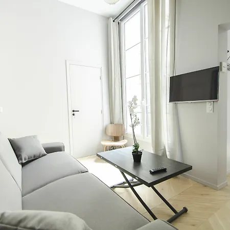 Luxury In Opera - The Louvre Apartment